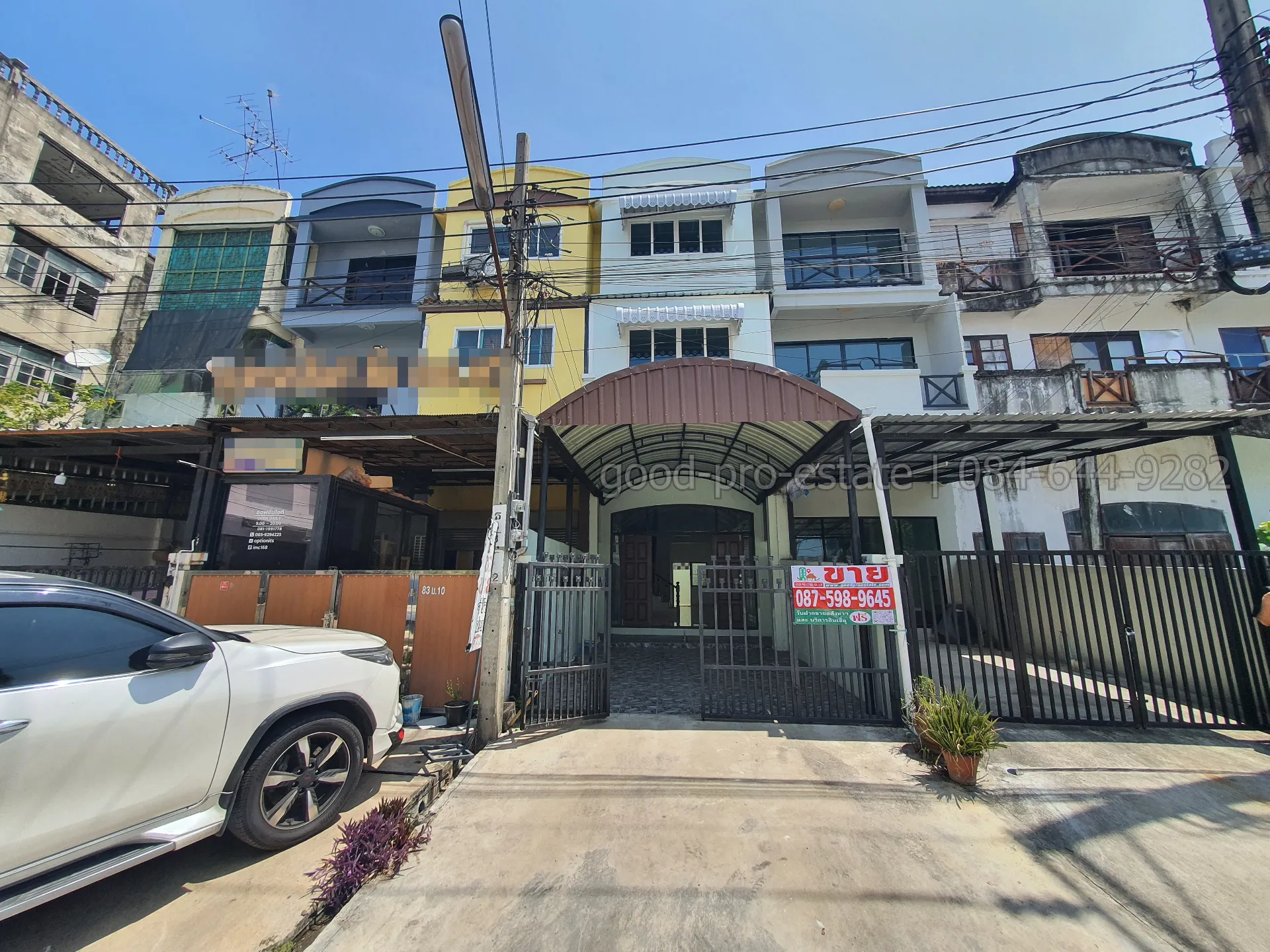 ทาวน์โฮม 3 ชั้น รีโนเวทใหม่ทั้งหลัง บรมราชชนนี 119 | 4 ห้องนอน 3 ห้องน้ำ เพดานสูง บ้านไม่ร้อน โครงสร้างแข็งแรง พร้อมอยู่ ใกล้มหิดล ทำเลดีน่าอยู่! - รูป 3