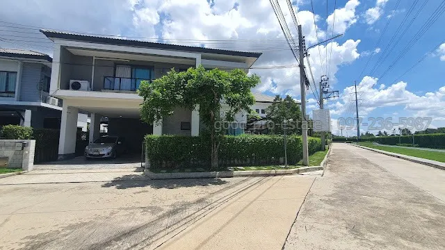 บ้านเดี่ยวหลังมุม Centro ราชพฤกษ์–สวนผัก บนที่ดิน 72.9 ตร.วา สวนร่มรื่น วิวเปิดโล่ง ตรงข้าม Bike Lane 750 เมตร พร้อมเฟอร์นิเจอร์และเครื่องใช้ไฟฟ้าครบ เดินทางสะดวก ใกล้ทางด่วนและรถไฟฟ้า - รูป 3